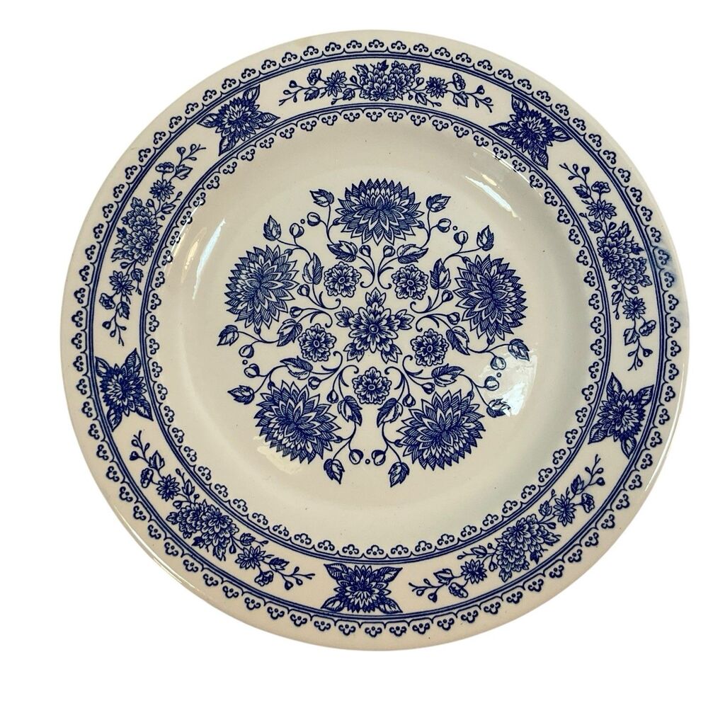 Vintage Royal China Vendome Hampshire Dinner Plate Blue White USA 10” Cottage